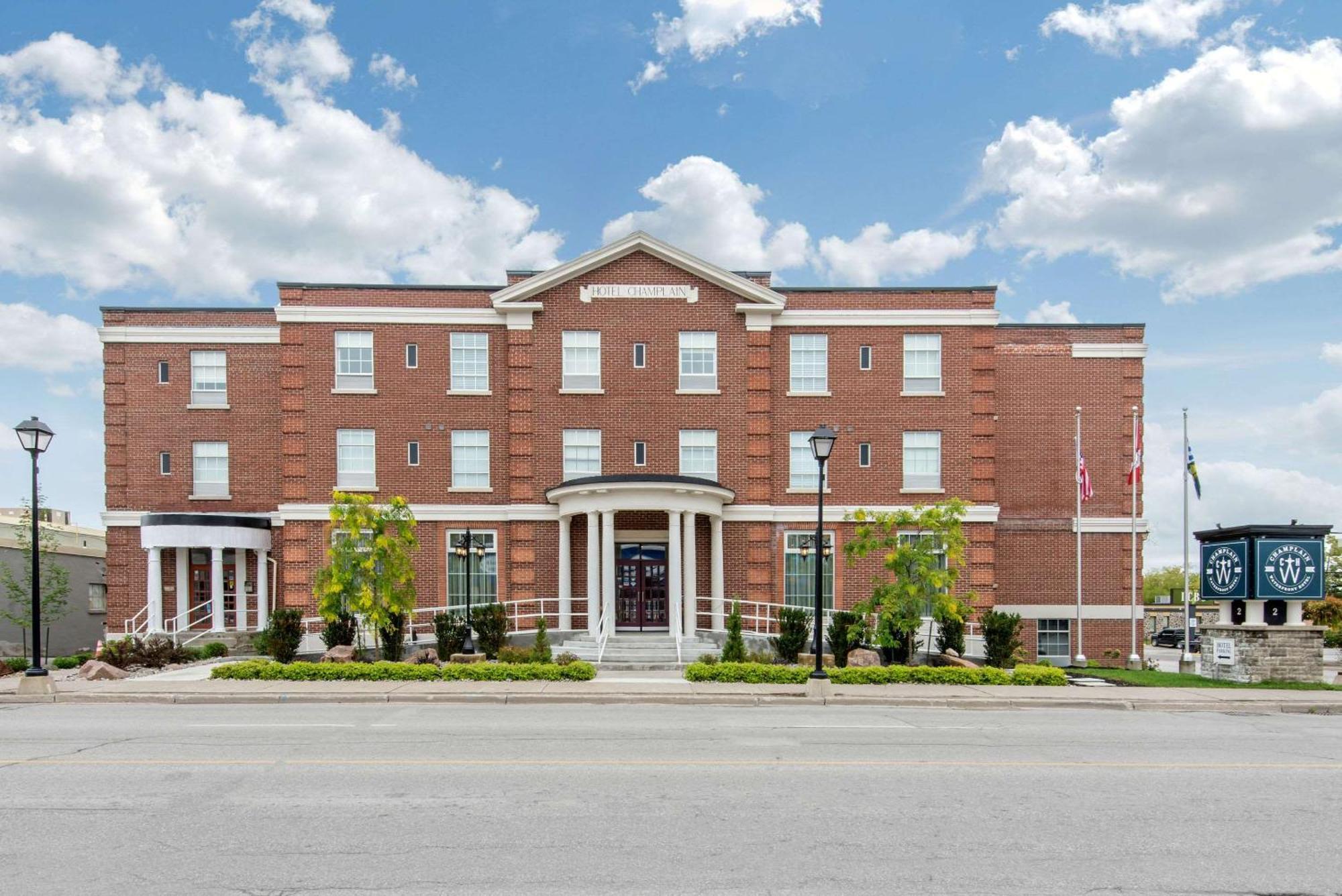 The Champlain Waterfront Hotel Ascend Hotel Collection Orillia Extérieur photo