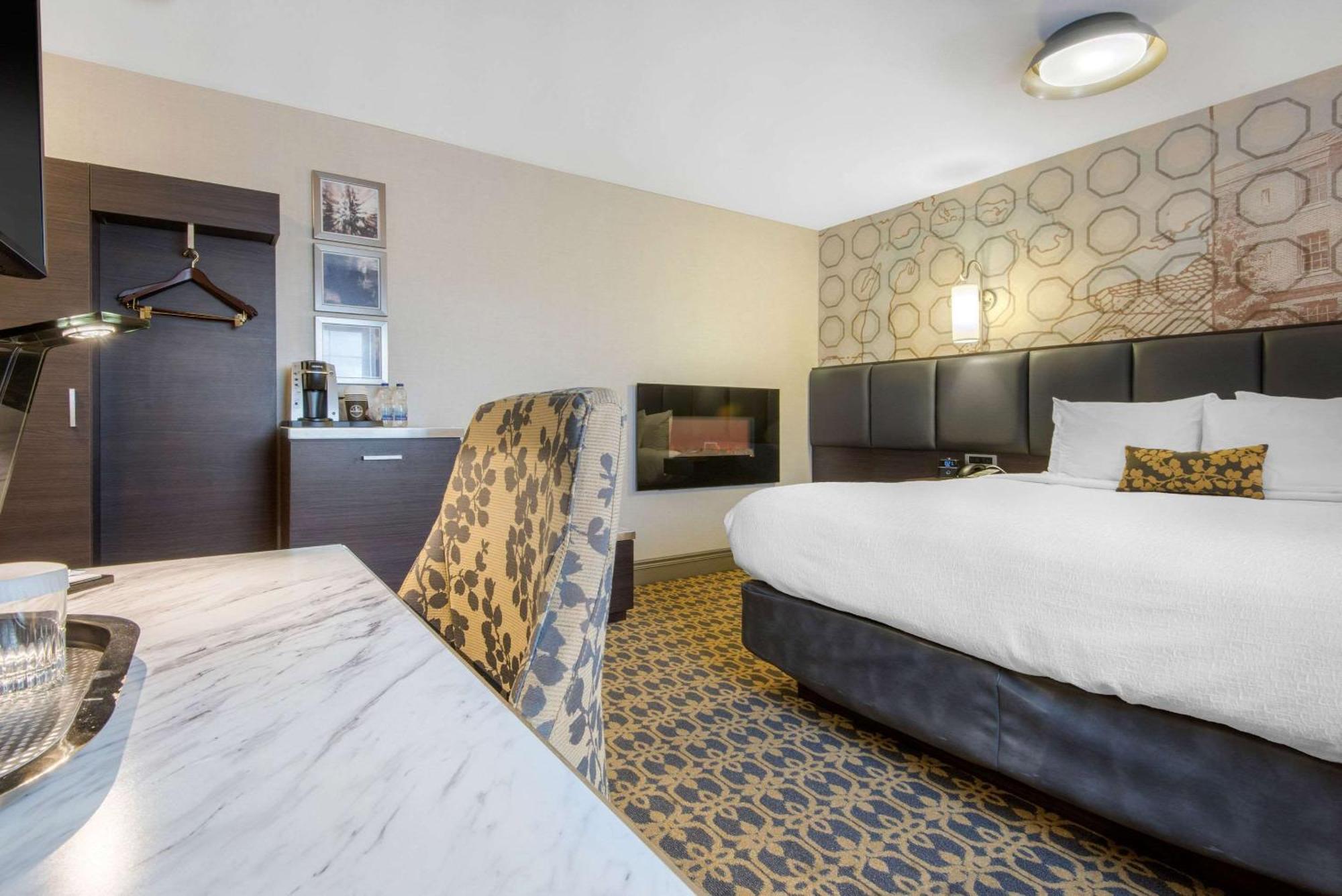 The Champlain Waterfront Hotel Ascend Hotel Collection Orillia Extérieur photo