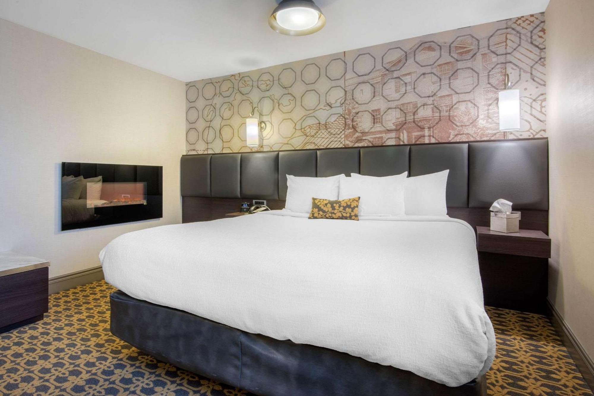 The Champlain Waterfront Hotel Ascend Hotel Collection Orillia Extérieur photo