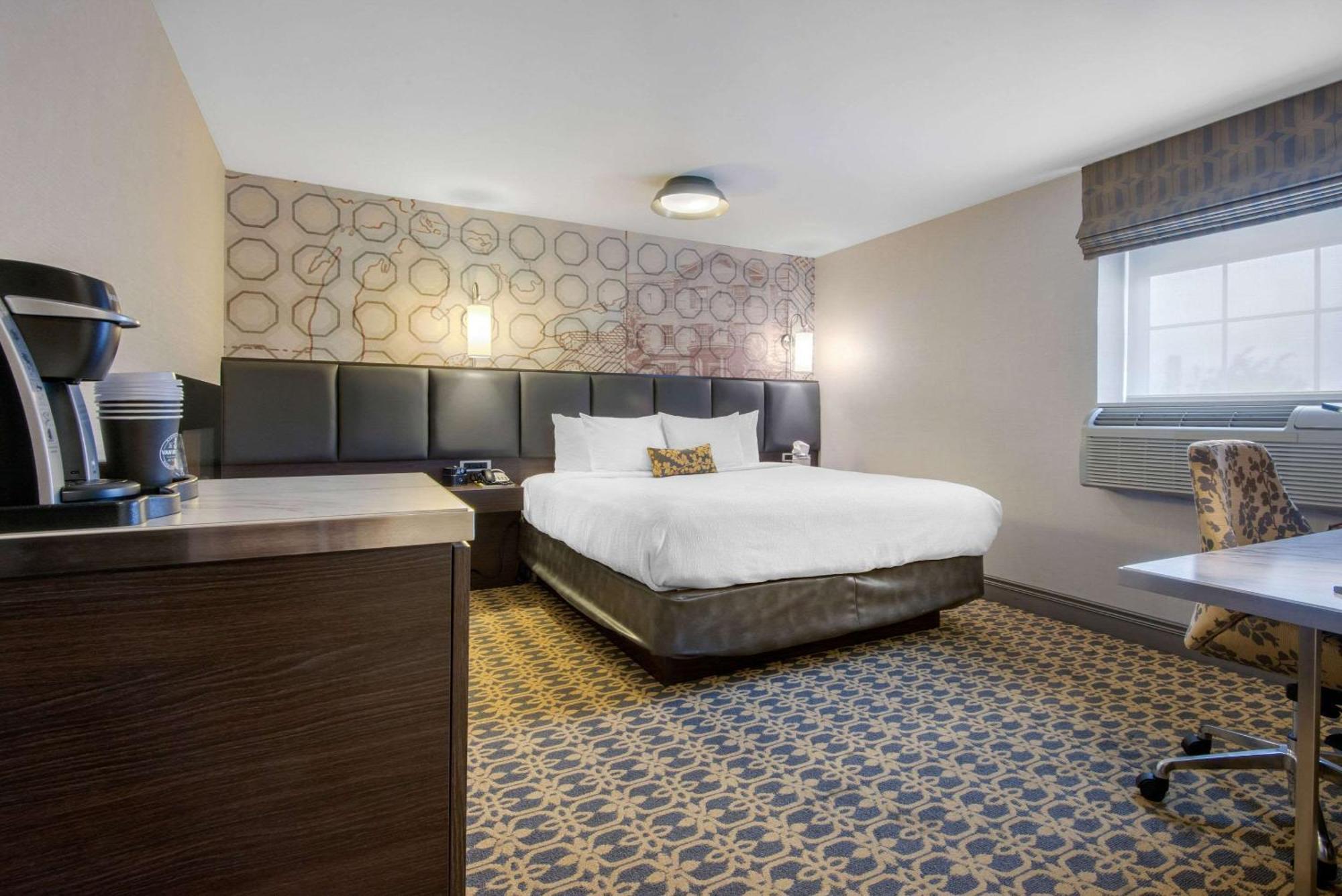 The Champlain Waterfront Hotel Ascend Hotel Collection Orillia Extérieur photo