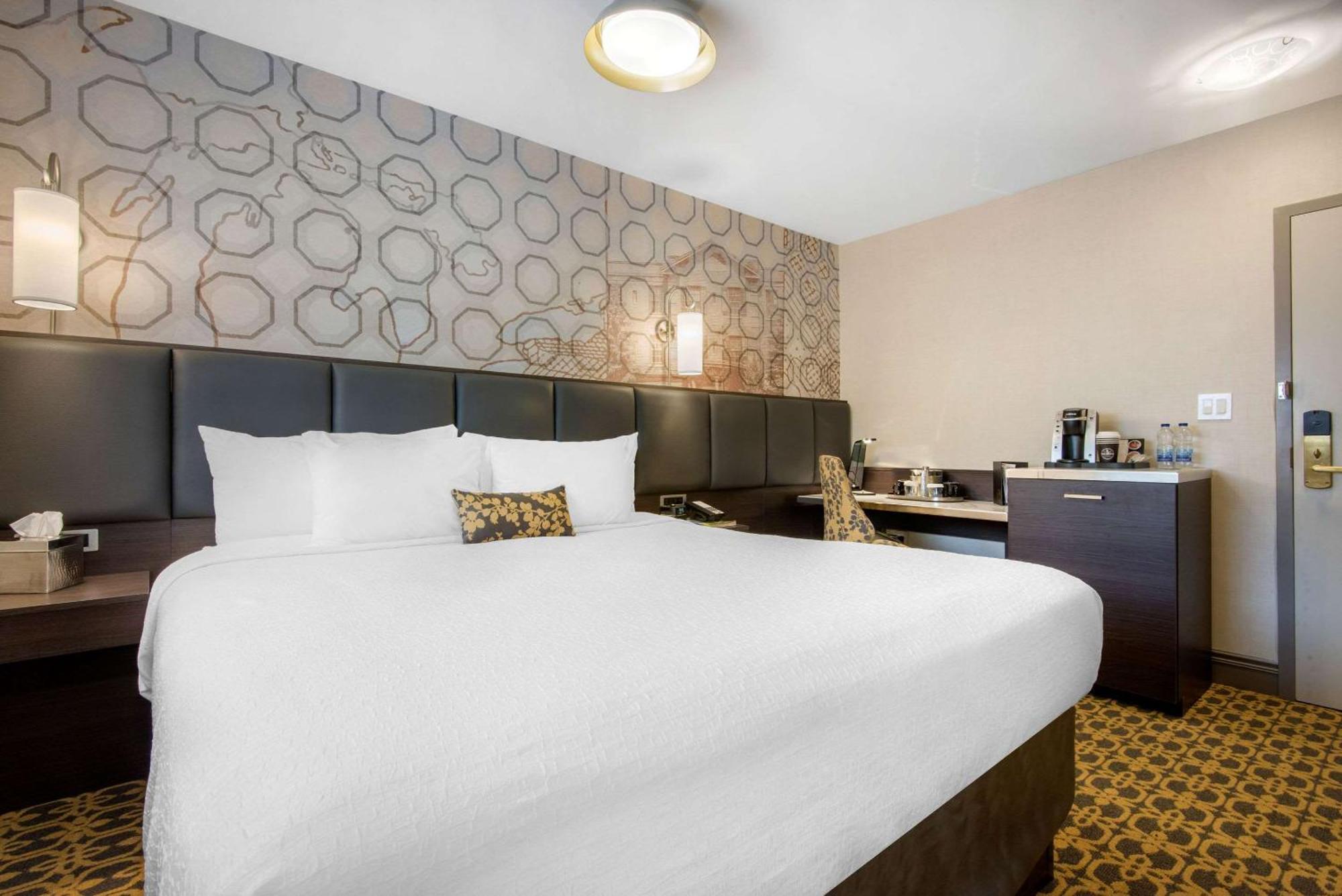 The Champlain Waterfront Hotel Ascend Hotel Collection Orillia Extérieur photo