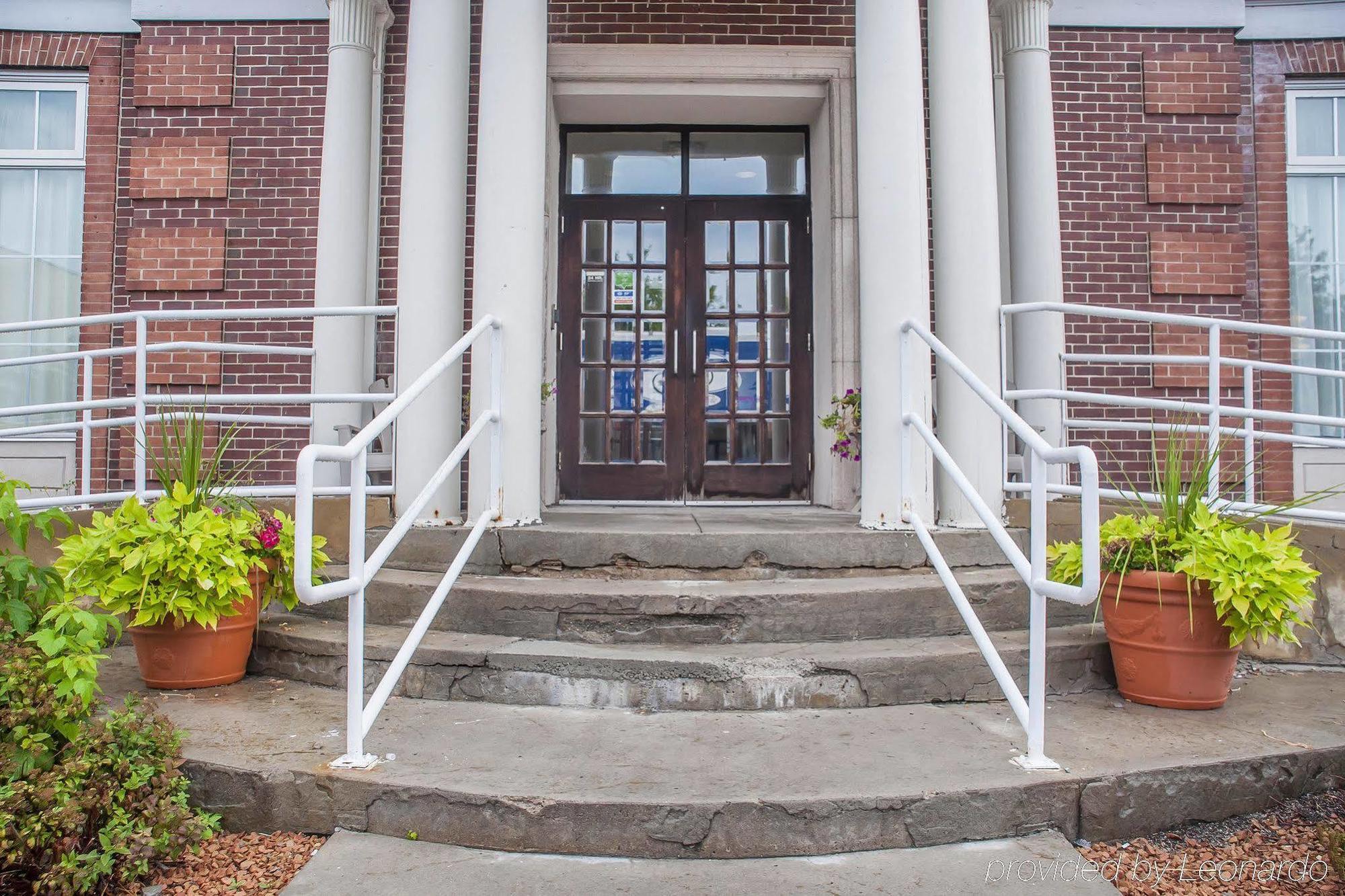 The Champlain Waterfront Hotel Ascend Hotel Collection Orillia Extérieur photo