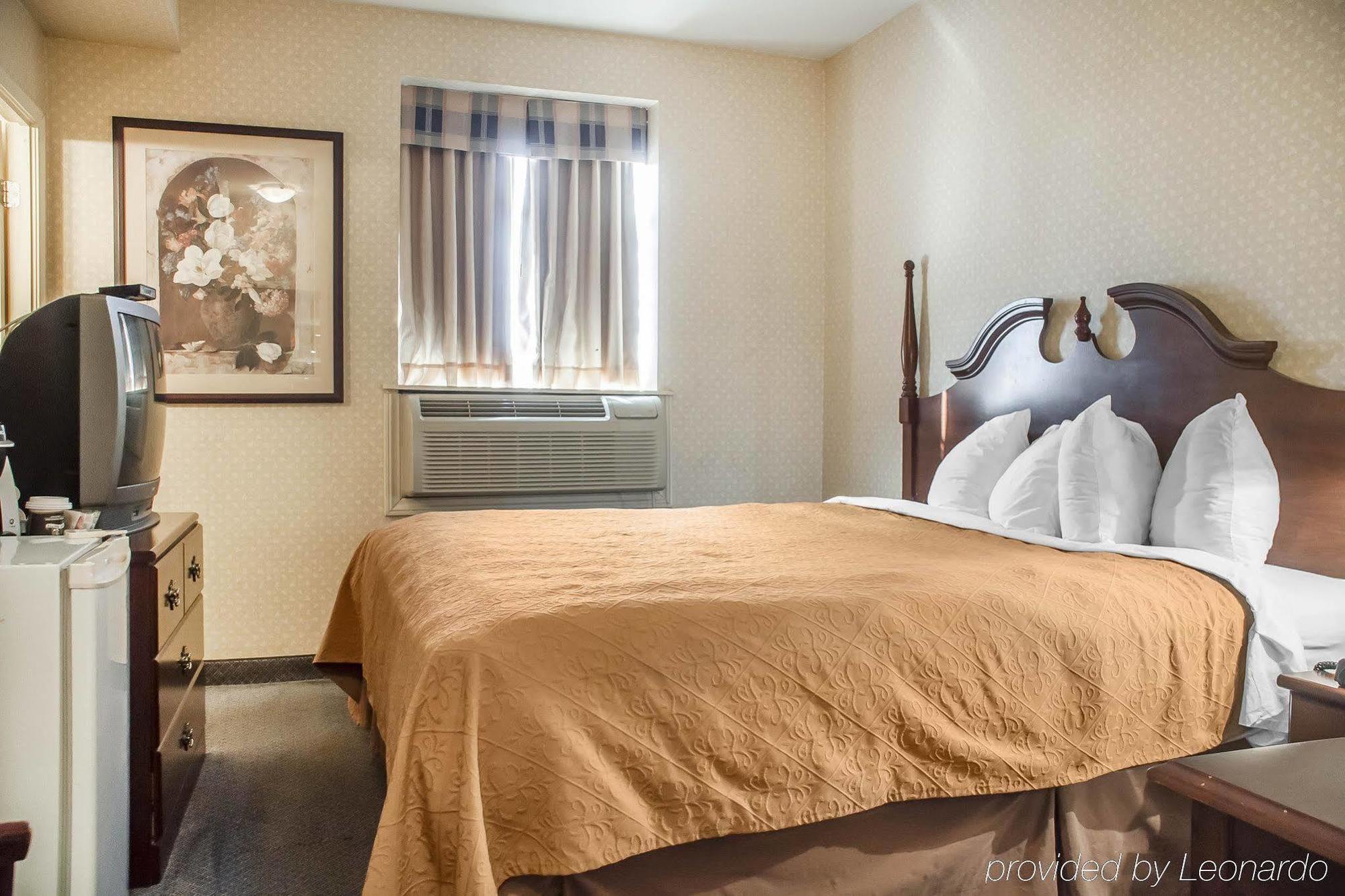 The Champlain Waterfront Hotel Ascend Hotel Collection Orillia Extérieur photo