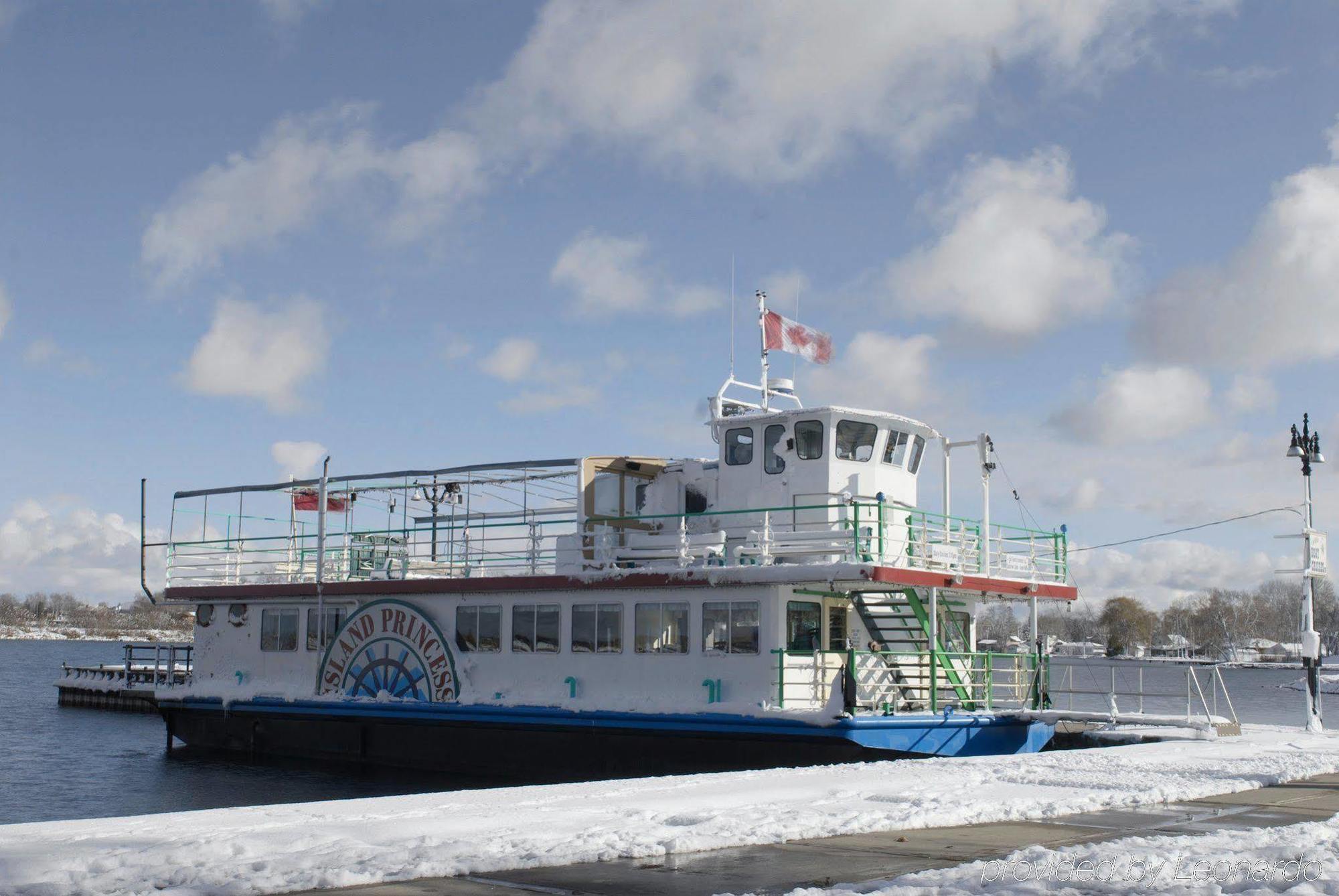 The Champlain Waterfront Hotel Ascend Hotel Collection Orillia Extérieur photo